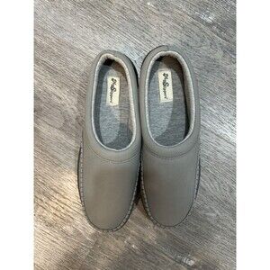My Slippers Women's Size 9 Gray Leather Slippers